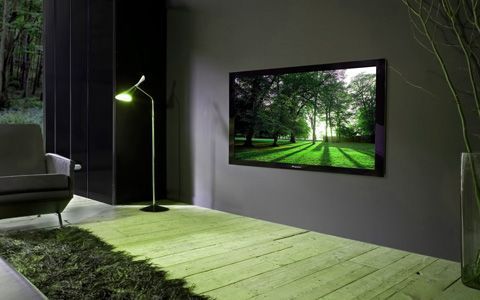 Как прикрепить телевизор к стене?